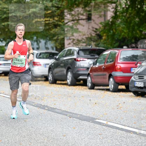 21.09.2025 - PSD Bank Halbmarathon Dr. Thomas Lammeyer http://msf.ph/oto/8916325 21.09.2025 10:28:21 Laufen 1832 meine-sportfotos.de