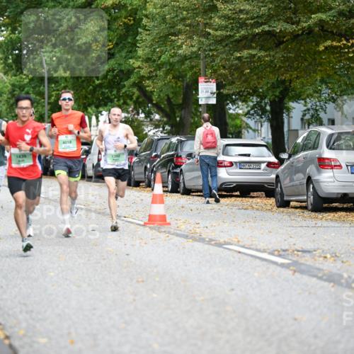 21.09.2025 - PSD Bank Halbmarathon Dr. Thomas Lammeyer http://msf.ph/oto/8916404 21.09.2025 10:28:50 Laufen 1843, 4018, 1439, 21, 2020, 1392, 2195 meine-sportfotos.de