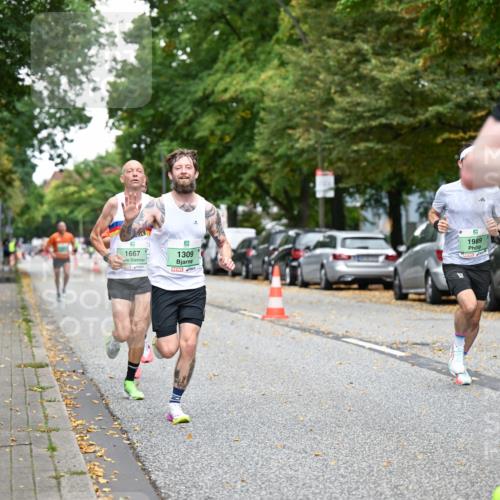 21.09.2025 - PSD Bank Halbmarathon Dr. Thomas Lammeyer http://msf.ph/oto/8916775 21.09.2025 10:30:56 Laufen 1667, 1309, 1989, 184 meine-sportfotos.de