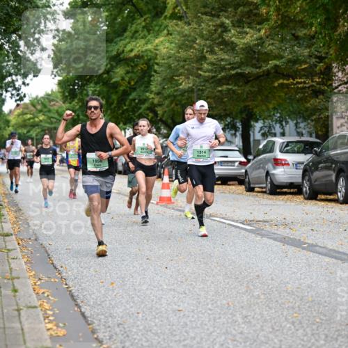 21.09.2025 - PSD Bank Halbmarathon Dr. Thomas Lammeyer http://msf.ph/oto/8917434 21.09.2025 10:33:32 Laufen 1852, 1858, 2012, 1314 meine-sportfotos.de