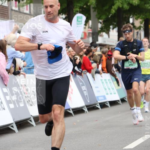 21.09.2025 - PSD Bank Halbmarathon Strokosch-Dieckow http://msf.ph/oto/8917539 21.09.2025 11:44:23 Ziel 1091, 1146, 1329, 1806, 1981, 2081, 2173, 3023, 4057 meine-sportfotos.de