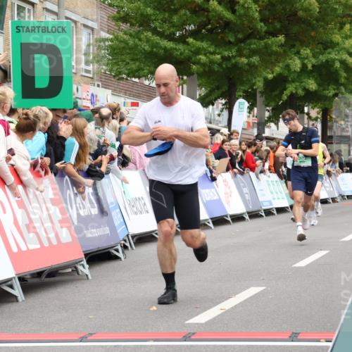 21.09.2025 - PSD Bank Halbmarathon Strokosch-Dieckow http://msf.ph/oto/8917542 21.09.2025 11:44:24 Ziel 1091, 1329, 1806, 1981, 2081, 2173, 3023, 4057 meine-sportfotos.de