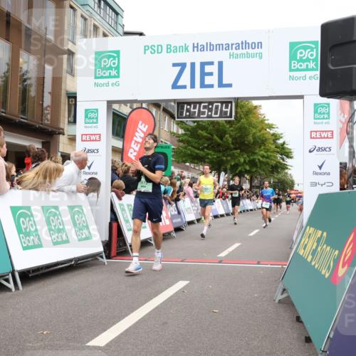 21.09.2025 - PSD Bank Halbmarathon Strokosch-Dieckow http://msf.ph/oto/8917559 21.09.2025 11:44:28 Ziel 1020, 1329, 1966, 2173, 2386, 3023, 3923, 4057 meine-sportfotos.de