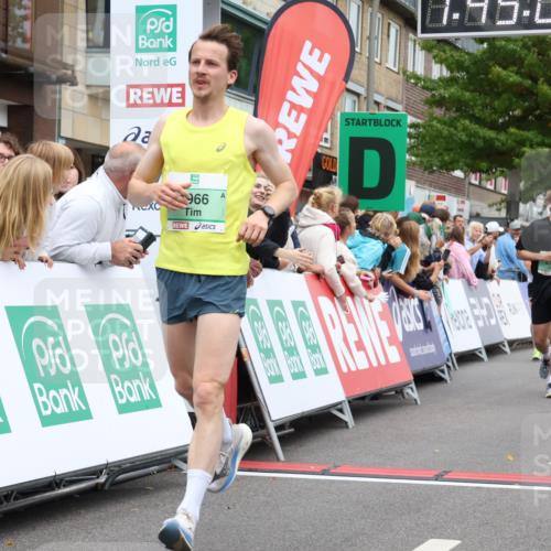 21.09.2025 - PSD Bank Halbmarathon Strokosch-Dieckow http://msf.ph/oto/8917572 21.09.2025 11:44:30 Ziel 1020, 1966, 2173, 2386, 3923, 4057 meine-sportfotos.de