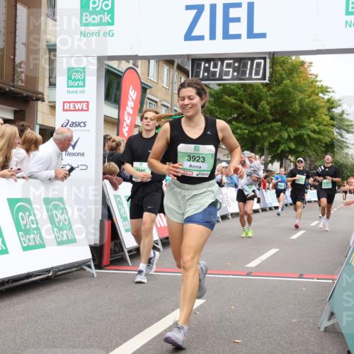 21.09.2025 - PSD Bank Halbmarathon Strokosch-Dieckow http://msf.ph/oto/8917590 21.09.2025 11:44:33 Ziel 1020, 1743, 1839, 1966, 1997, 2173, 2184, 2188, 2386, 3923, 4057 meine-sportfotos.de