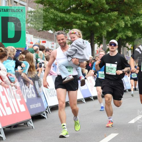 21.09.2025 - PSD Bank Halbmarathon Strokosch-Dieckow http://msf.ph/oto/8917597 21.09.2025 11:44:34 Ziel 1020, 1743, 1839, 1966, 1997, 2173, 2184, 2188, 2386, 3923 meine-sportfotos.de