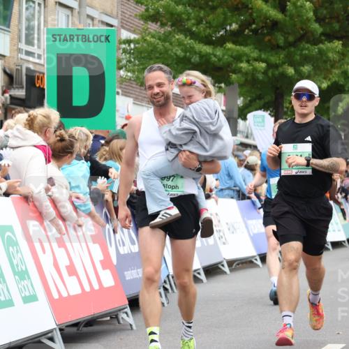 21.09.2025 - PSD Bank Halbmarathon Strokosch-Dieckow http://msf.ph/oto/8917600 21.09.2025 11:44:35 Ziel 1020, 1743, 1839, 1966, 1997, 2173, 2184, 2188, 2351, 2386, 3923 meine-sportfotos.de