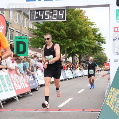 21.09.2025 - PSD Bank Halbmarathon Strokosch-Dieckow http://msf.ph/oto/8917646 21.09.2025 11:44:47 Ziel 1798, 2303, 2308, 2351 meine-sportfotos.de