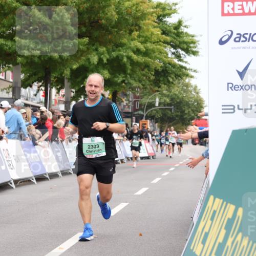 21.09.2025 - PSD Bank Halbmarathon Strokosch-Dieckow http://msf.ph/oto/8917654 21.09.2025 11:44:49 Ziel 1798, 2303, 2308 meine-sportfotos.de
