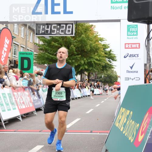 21.09.2025 - PSD Bank Halbmarathon Strokosch-Dieckow http://msf.ph/oto/8917662 21.09.2025 11:44:51 Ziel 1798, 2303, 2308 meine-sportfotos.de