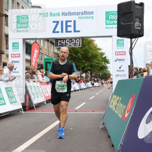 21.09.2025 - PSD Bank Halbmarathon Strokosch-Dieckow http://msf.ph/oto/8917664 21.09.2025 11:44:52 Ziel 1798, 2303, 2308 meine-sportfotos.de