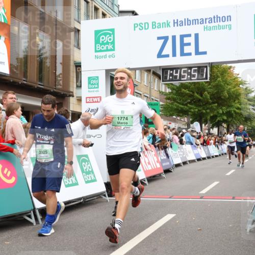 21.09.2025 - PSD Bank Halbmarathon Strokosch-Dieckow http://msf.ph/oto/8917743 21.09.2025 11:45:14 Ziel 1722, 1728, 1774, 1958, 2171, 3925 meine-sportfotos.de