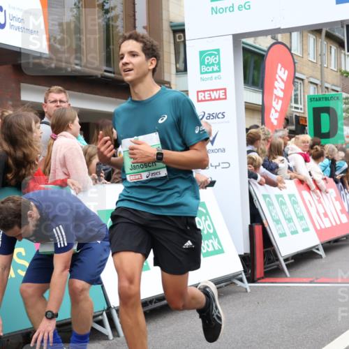 21.09.2025 - PSD Bank Halbmarathon Strokosch-Dieckow http://msf.ph/oto/8917749 21.09.2025 11:45:15 Ziel 1123, 1722, 1774, 1958, 2171, 2501, 3925 meine-sportfotos.de