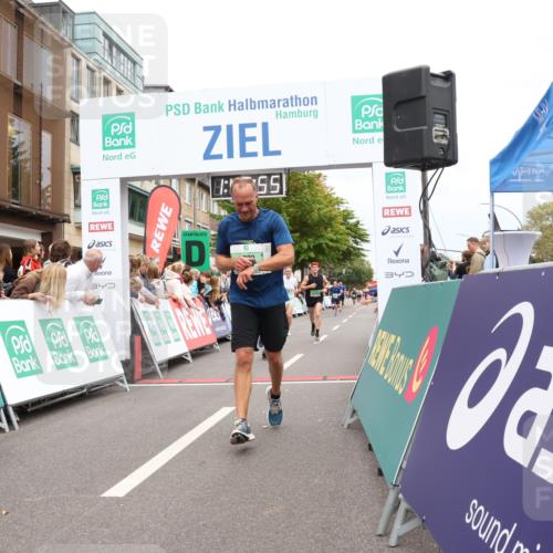 21.09.2025 - PSD Bank Halbmarathon Strokosch-Dieckow http://msf.ph/oto/8917764 21.09.2025 11:45:18 Ziel 1123, 1722, 1774, 1958, 2136, 2501, 3925 meine-sportfotos.de
