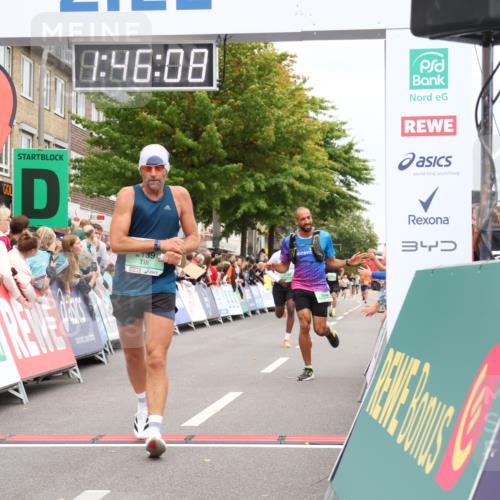 21.09.2025 - PSD Bank Halbmarathon Strokosch-Dieckow http://msf.ph/oto/8917830 21.09.2025 11:45:31 Ziel 1023, 2139, 2143, 2606, 3024 meine-sportfotos.de