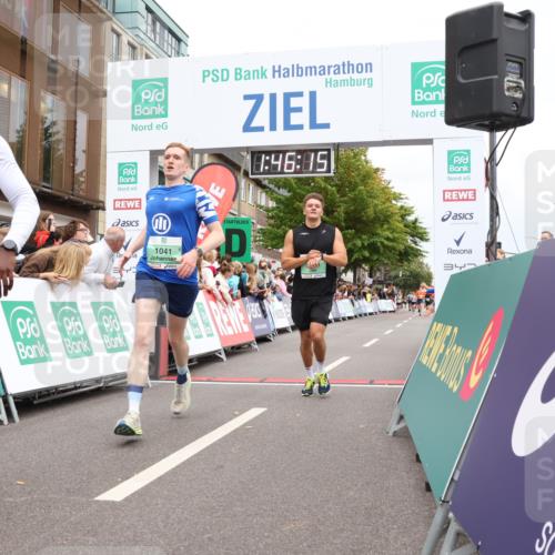 21.09.2025 - PSD Bank Halbmarathon Strokosch-Dieckow http://msf.ph/oto/8917864 21.09.2025 11:45:39 Ziel 1023, 1041, 2139, 2143, 2939 meine-sportfotos.de