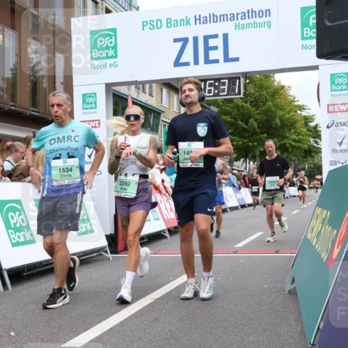 21.09.2025 - PSD Bank Halbmarathon Strokosch-Dieckow http://msf.ph/oto/8917919 21.09.2025 11:45:55 Ziel 1029, 1049, 1534, 2117, 2261, 2292, 2409, 2422, 2483, 3173 meine-sportfotos.de