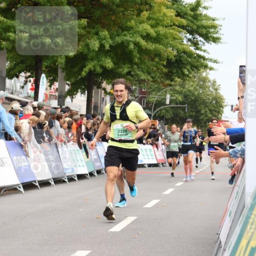 21.09.2025 - PSD Bank Halbmarathon Strokosch-Dieckow http://msf.ph/oto/8917964 21.09.2025 11:46:11 Ziel 2141, 2229 meine-sportfotos.de