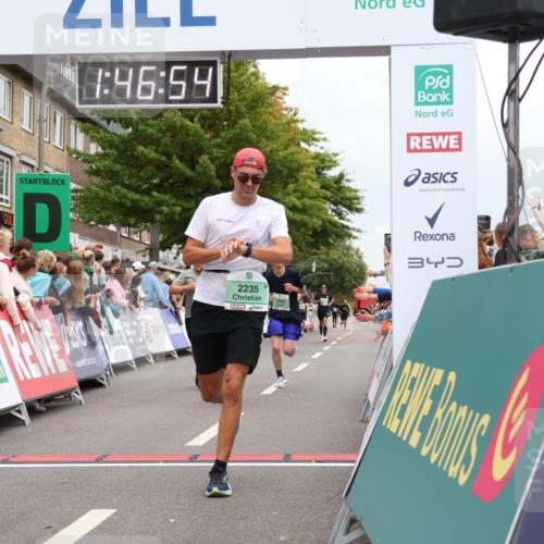 21.09.2025 - PSD Bank Halbmarathon Strokosch-Dieckow http://msf.ph/oto/8917992 21.09.2025 11:46:17 Ziel 1751, 2129, 2141, 2229, 2235 meine-sportfotos.de