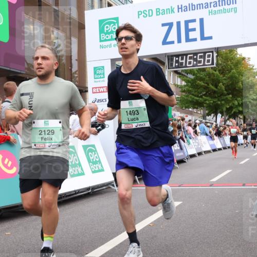 21.09.2025 - PSD Bank Halbmarathon Strokosch-Dieckow http://msf.ph/oto/8918018 21.09.2025 11:46:21 Ziel 1062, 1751, 2129, 2141, 2235 meine-sportfotos.de