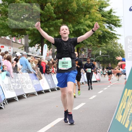 21.09.2025 - PSD Bank Halbmarathon Strokosch-Dieckow http://msf.ph/oto/8918062 21.09.2025 11:46:31 Ziel 1019, 1062, 2791, 2931, 3630 meine-sportfotos.de