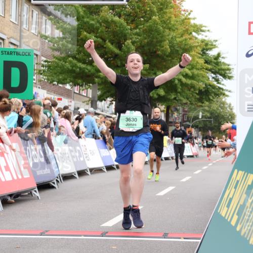 21.09.2025 - PSD Bank Halbmarathon Strokosch-Dieckow http://msf.ph/oto/8918064 21.09.2025 11:46:32 Ziel 1019, 1062, 2791, 2931, 3630 meine-sportfotos.de