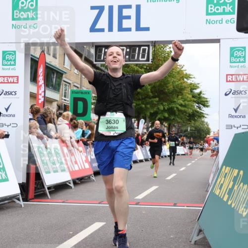21.09.2025 - PSD Bank Halbmarathon Strokosch-Dieckow http://msf.ph/oto/8918072 21.09.2025 11:46:33 Ziel 1019, 2791, 2931, 3630 meine-sportfotos.de