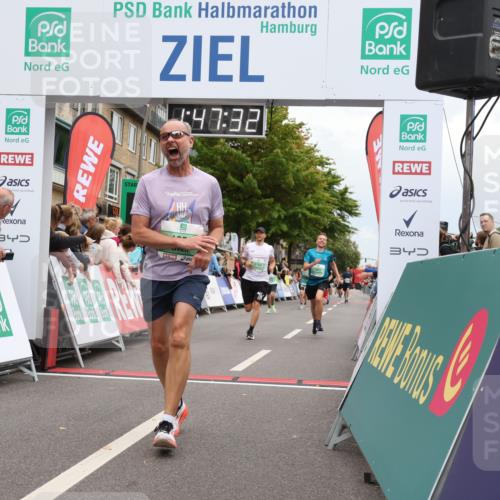 21.09.2025 - PSD Bank Halbmarathon Strokosch-Dieckow http://msf.ph/oto/8918182 21.09.2025 11:46:55 Ziel 1601, 1956, 2155, 2634, 2657, 3102 meine-sportfotos.de