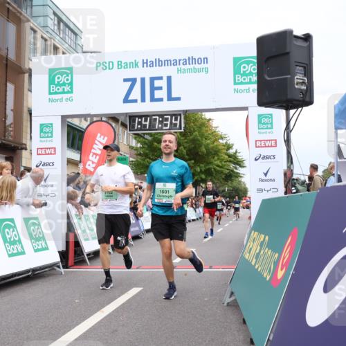 21.09.2025 - PSD Bank Halbmarathon Strokosch-Dieckow http://msf.ph/oto/8918193 21.09.2025 11:46:57 Ziel 1465, 1582, 1601, 1956, 2155, 2634, 3102 meine-sportfotos.de