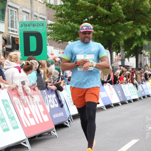 21.09.2025 - PSD Bank Halbmarathon Strokosch-Dieckow http://msf.ph/oto/8918319 21.09.2025 11:47:28 Ziel 1401, 2232 meine-sportfotos.de