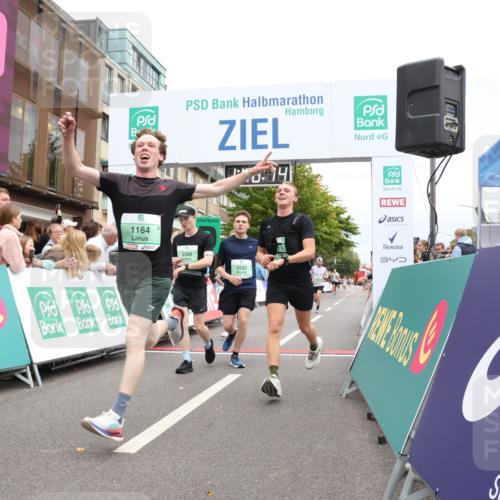 21.09.2025 - PSD Bank Halbmarathon Strokosch-Dieckow http://msf.ph/oto/8918352 21.09.2025 11:47:37 Ziel 1164, 1530, 2049, 2234, 2522, 2971, 3389 meine-sportfotos.de
