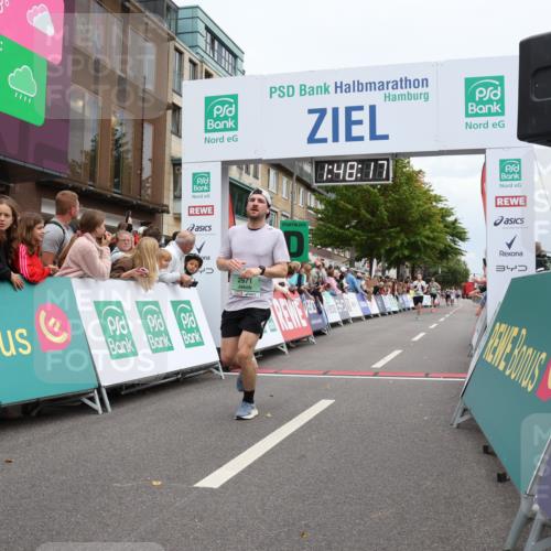 21.09.2025 - PSD Bank Halbmarathon Strokosch-Dieckow http://msf.ph/oto/8918376 21.09.2025 11:47:41 Ziel 1164, 1530, 2049, 2234, 2522, 2570, 2971, 3389 meine-sportfotos.de