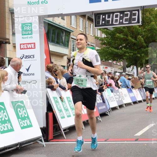 21.09.2025 - PSD Bank Halbmarathon Strokosch-Dieckow http://msf.ph/oto/8918384 21.09.2025 11:47:46 Ziel 2276, 2570, 2971 meine-sportfotos.de