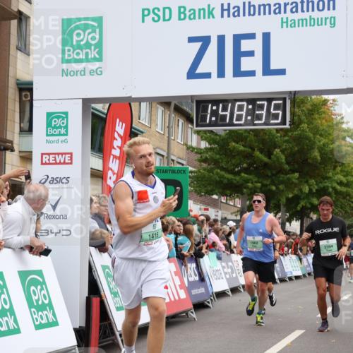 21.09.2025 - PSD Bank Halbmarathon Strokosch-Dieckow http://msf.ph/oto/8918415 21.09.2025 11:47:58 Ziel 1962, 2193, 2394 meine-sportfotos.de