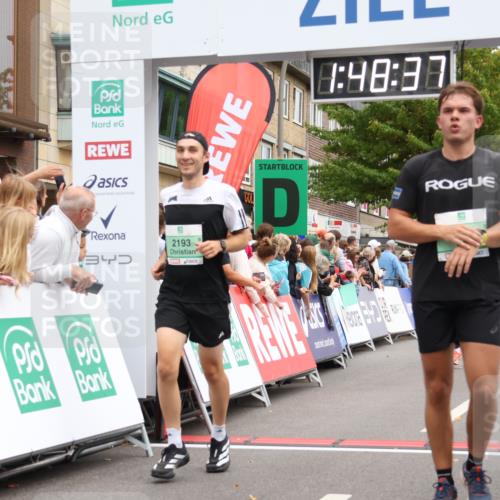 21.09.2025 - PSD Bank Halbmarathon Strokosch-Dieckow http://msf.ph/oto/8918431 21.09.2025 11:48:01 Ziel 1962, 2193, 2233, 2394, 2725 meine-sportfotos.de