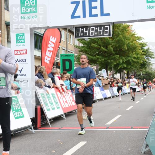 21.09.2025 - PSD Bank Halbmarathon Strokosch-Dieckow http://msf.ph/oto/8918463 21.09.2025 11:48:06 Ziel 1081, 1412, 1962, 2193, 2233, 2394, 2725, 4054 meine-sportfotos.de