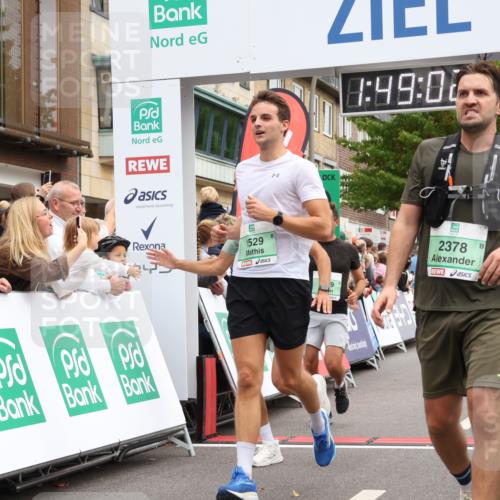21.09.2025 - PSD Bank Halbmarathon Strokosch-Dieckow http://msf.ph/oto/8918562 21.09.2025 11:48:26 Ziel 1311, 1529, 1624, 1942, 2259, 2293, 2378, 2880, 3169, 3921, 3926 meine-sportfotos.de