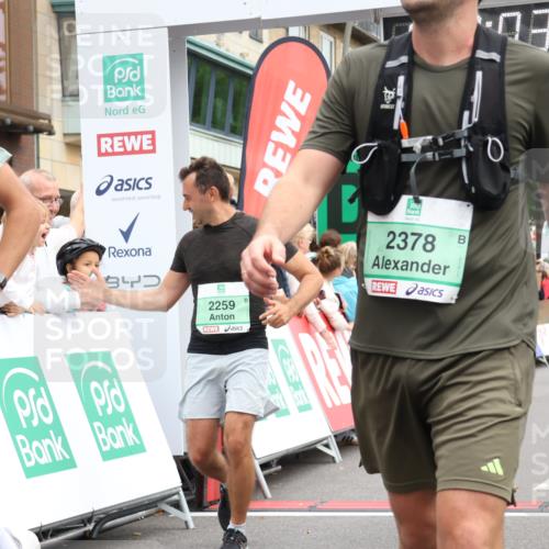 21.09.2025 - PSD Bank Halbmarathon Strokosch-Dieckow http://msf.ph/oto/8918568 21.09.2025 11:48:27 Ziel 1311, 1529, 1624, 1942, 2259, 2293, 2378, 2880, 3169, 3921, 3926 meine-sportfotos.de