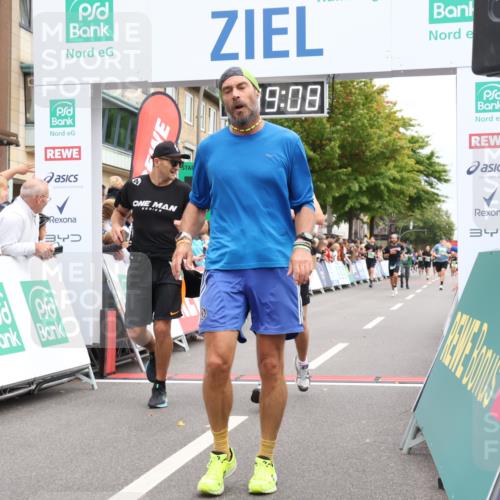 21.09.2025 - PSD Bank Halbmarathon Strokosch-Dieckow http://msf.ph/oto/8918583 21.09.2025 11:48:31 Ziel 1311, 1529, 1942, 2259, 2378, 3921 meine-sportfotos.de