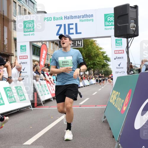 21.09.2025 - PSD Bank Halbmarathon Strokosch-Dieckow http://msf.ph/oto/8918601 21.09.2025 11:48:38 Ziel 1234, 1942, 2551, 2561, 3288 meine-sportfotos.de