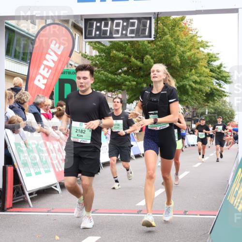 21.09.2025 - PSD Bank Halbmarathon Strokosch-Dieckow http://msf.ph/oto/8918634 21.09.2025 11:48:44 Ziel 1234, 1719, 2182, 2260, 2551, 2561, 2564, 3088, 3288 meine-sportfotos.de