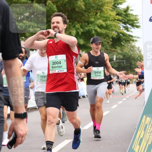 21.09.2025 - PSD Bank Halbmarathon Strokosch-Dieckow http://msf.ph/oto/8918683 21.09.2025 11:48:53 Ziel 1129, 1271, 1719, 1983, 1987, 2004, 2106, 2214, 2260, 2415, 2421, 2438, 2445, 3088 meine-sportfotos.de