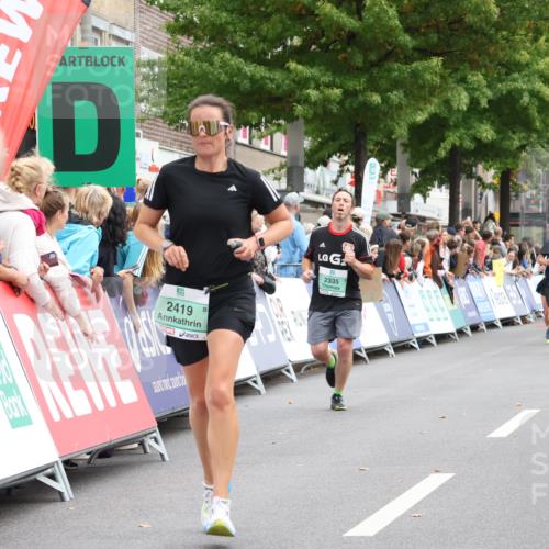 21.09.2025 - PSD Bank Halbmarathon Strokosch-Dieckow http://msf.ph/oto/8918722 21.09.2025 11:49:00 Ziel 1129, 1271, 1983, 1987, 2004, 2053, 2106, 2214, 2307, 2335, 2419, 2438, 2445 meine-sportfotos.de