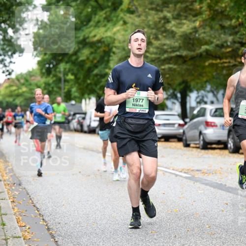 21.09.2025 - PSD Bank Halbmarathon Dr. Thomas Lammeyer http://msf.ph/oto/8918793 21.09.2025 10:36:28 Laufen 9, 1977, 2051 meine-sportfotos.de