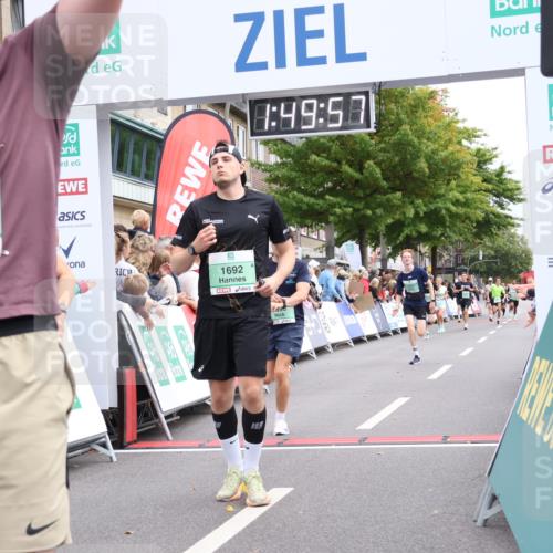 21.09.2025 - PSD Bank Halbmarathon Strokosch-Dieckow http://msf.ph/oto/8918821 21.09.2025 11:49:21 Ziel 1195, 1257, 1692, 2098, 2251, 2480, 2993, 3896 meine-sportfotos.de