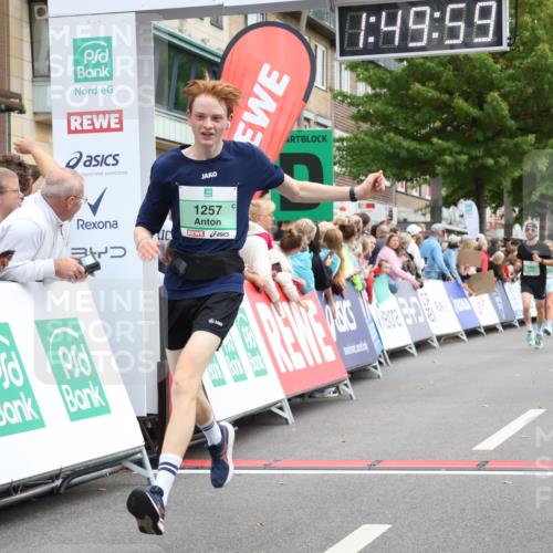 21.09.2025 - PSD Bank Halbmarathon Strokosch-Dieckow http://msf.ph/oto/8918835 21.09.2025 11:49:23 Ziel 1257, 1356, 1692, 2098, 2251, 2463, 2480, 3896 meine-sportfotos.de