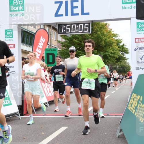 21.09.2025 - PSD Bank Halbmarathon Strokosch-Dieckow http://msf.ph/oto/8918866 21.09.2025 11:49:28 Ziel 1257, 1356, 2010, 2463, 2737, 3376, 3896, 4010 meine-sportfotos.de