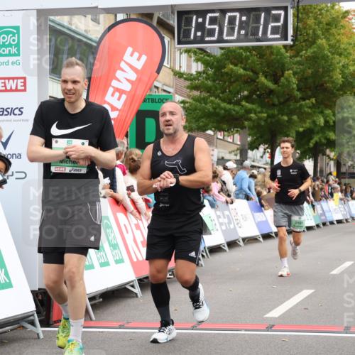 21.09.2025 - PSD Bank Halbmarathon Strokosch-Dieckow http://msf.ph/oto/8918893 21.09.2025 11:49:35 Ziel 1356, 2010, 2101, 2322, 2463, 2607, 2737, 2830, 3376, 4010 meine-sportfotos.de