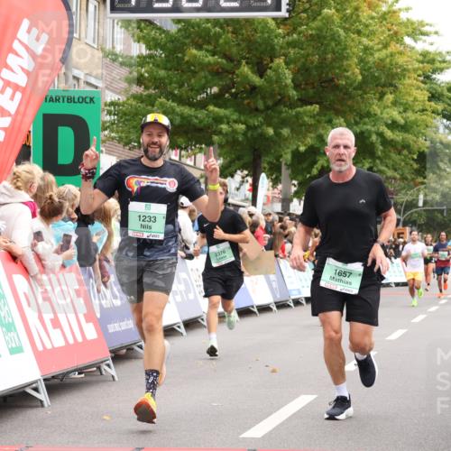 21.09.2025 - PSD Bank Halbmarathon Strokosch-Dieckow http://msf.ph/oto/8918927 21.09.2025 11:49:44 Ziel 1233, 1657, 2101, 2376, 2589, 3055 meine-sportfotos.de