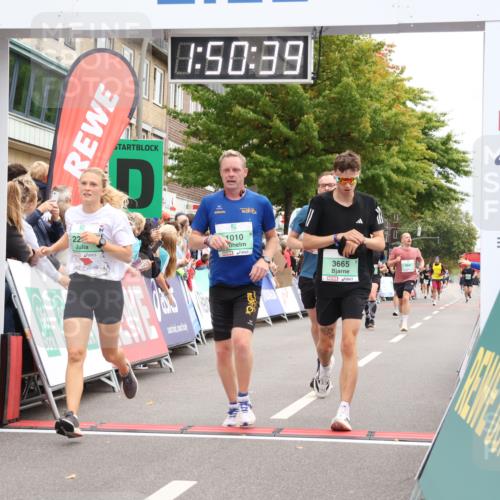 21.09.2025 - PSD Bank Halbmarathon Strokosch-Dieckow http://msf.ph/oto/8919028 21.09.2025 11:50:03 Ziel 1010, 1221, 1328, 2181, 2257, 2677, 3086, 3665, 3941 meine-sportfotos.de